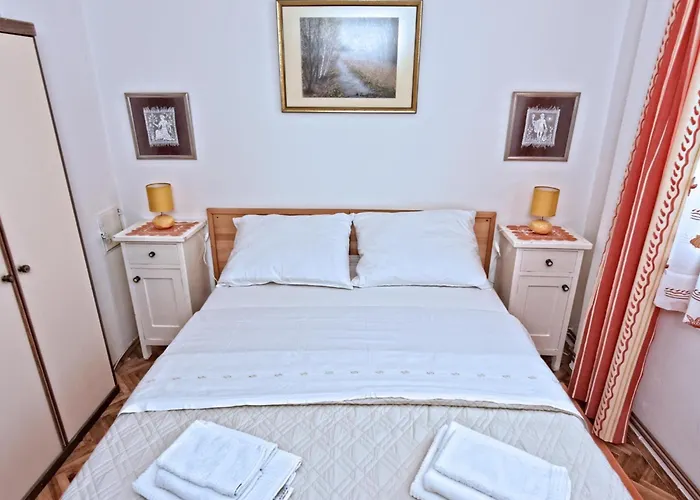 Apartamento Peaceful And Secluded Krk With Terrace *